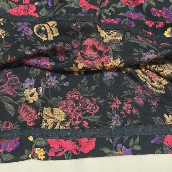 Talbots Floral Women's Skirt - Black, Red, Yellow size 12P - Picture 8 of 8